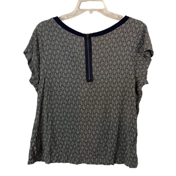 Xhilaration Giraffe Zip Back V-Neck Top Size Lg - Picture 4 of 5